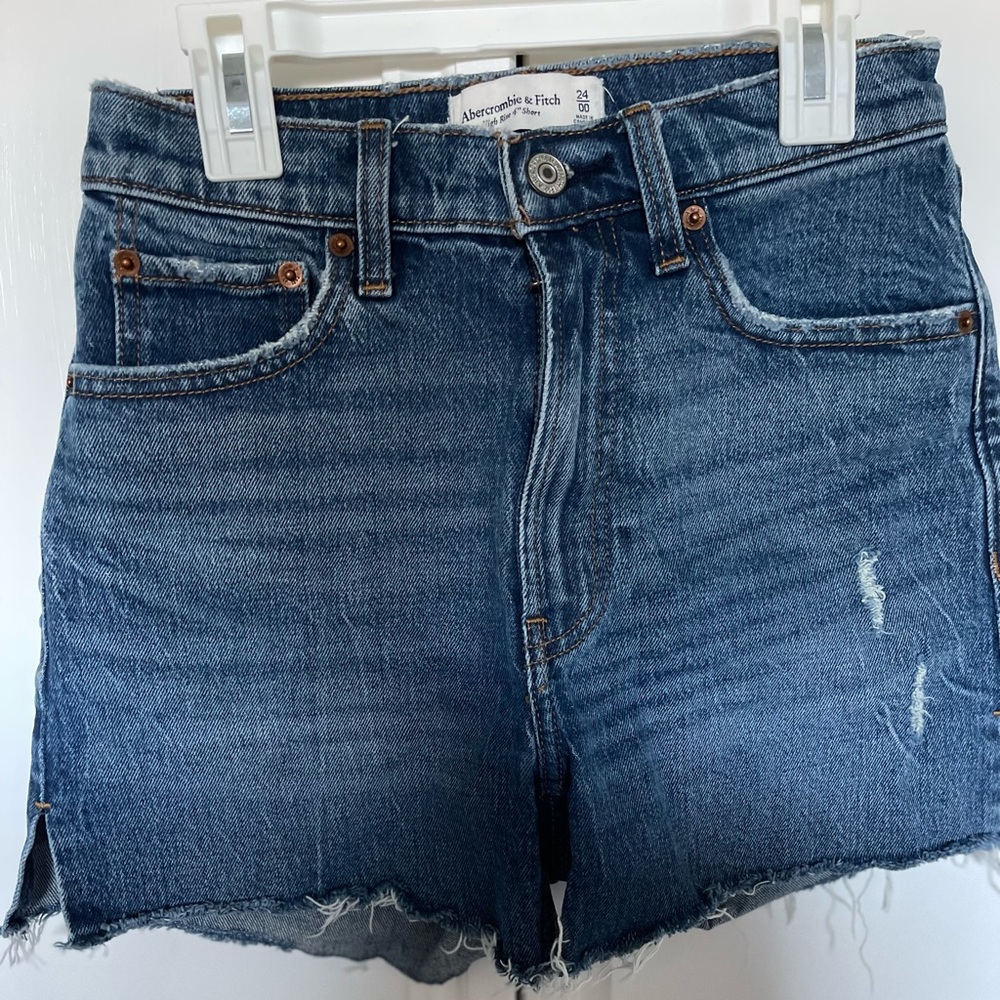 Abercrombie & Fitch High Rise 4” Shorts
